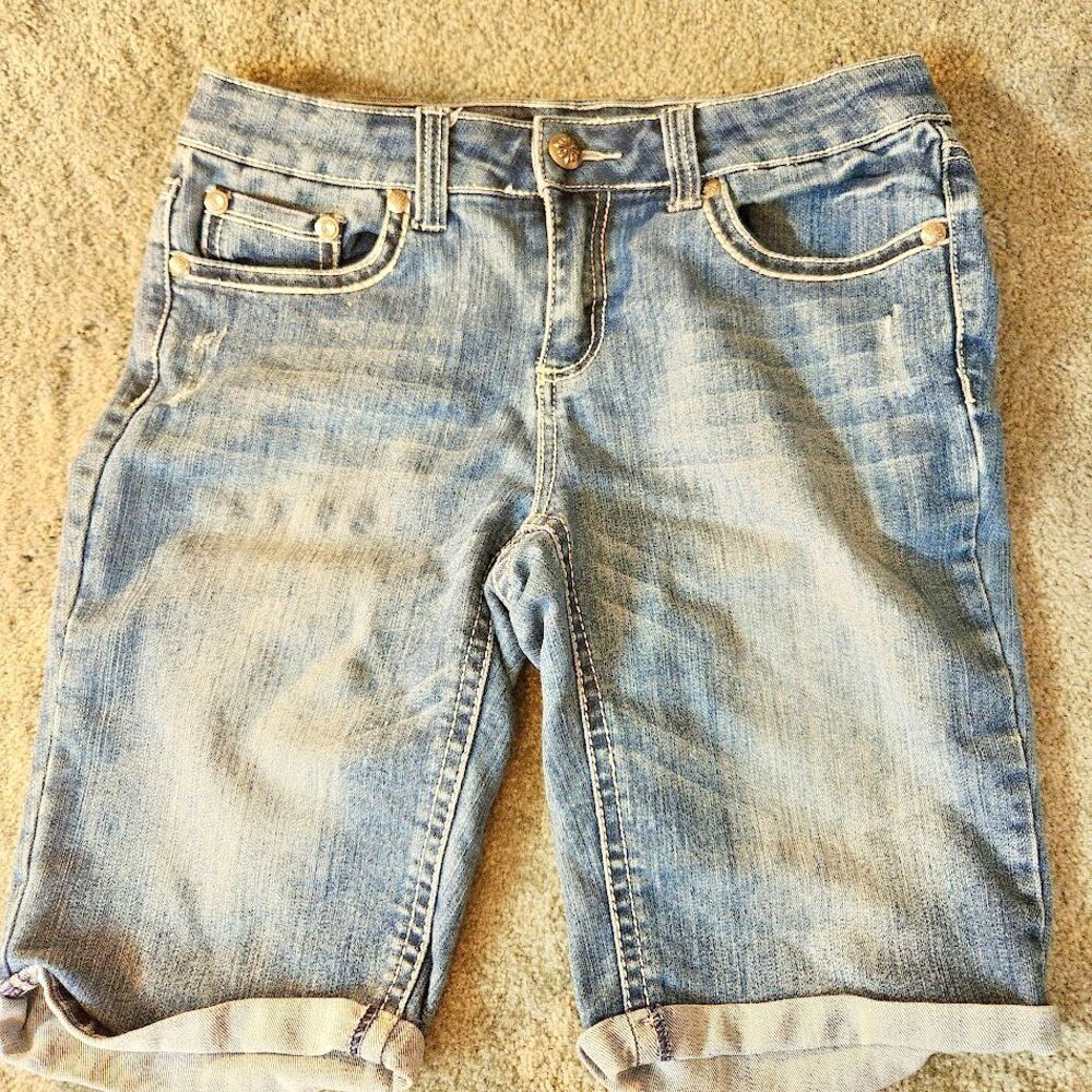 Love Nation Womens Shorts Size 8 Blue Denim Thick Embroidered Pockets Blue Jeans